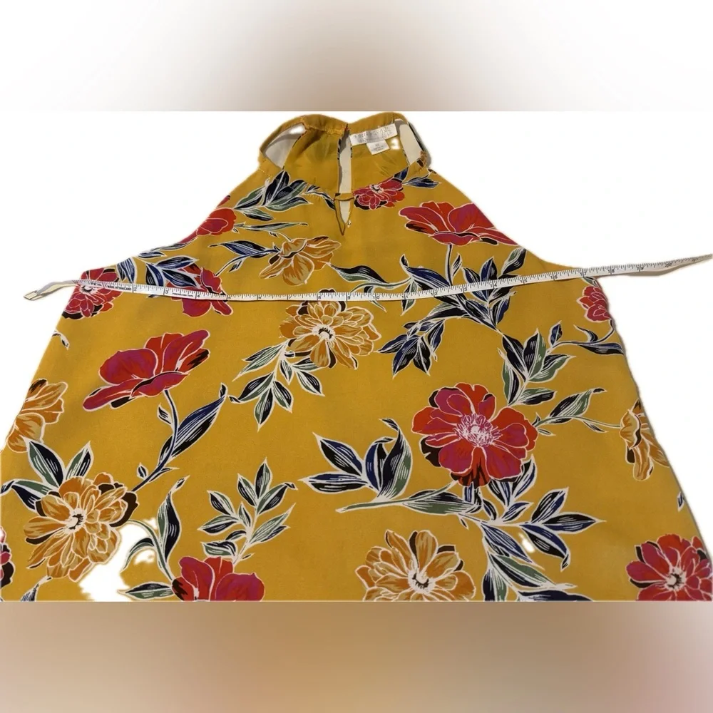 Perfectly Feminine Flowy Floral Halter Top in Yellow and Red Size XS - Picture 9 of 9